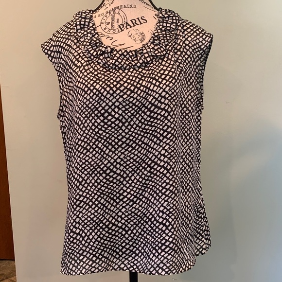 Anne Klein Black and White Lightweight Sleeveless Blouse Top Women’s Large - Picture 1 of 8